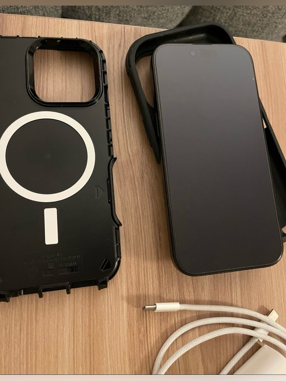 iPhone 16 Pro - 128GB - Black Titanium - Unlocked.